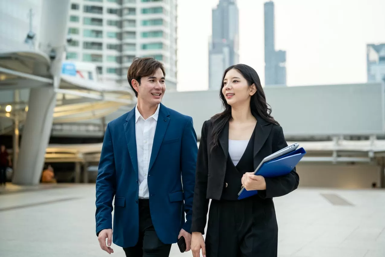 dynamic walk and talk